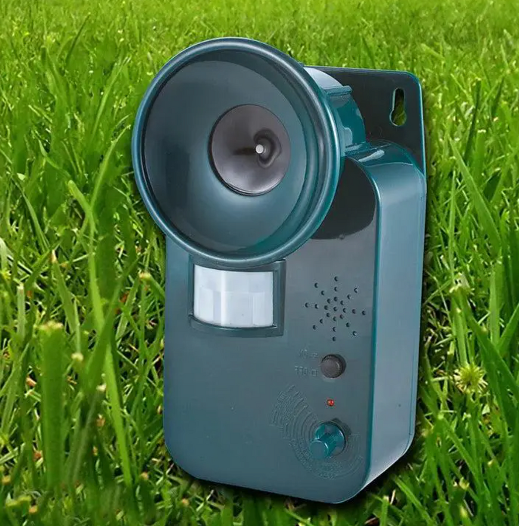 5000sqft 9v Dc Ultra Sonic Cordless Pest Animal Repeller Outdoor Safely Repel Various Animal